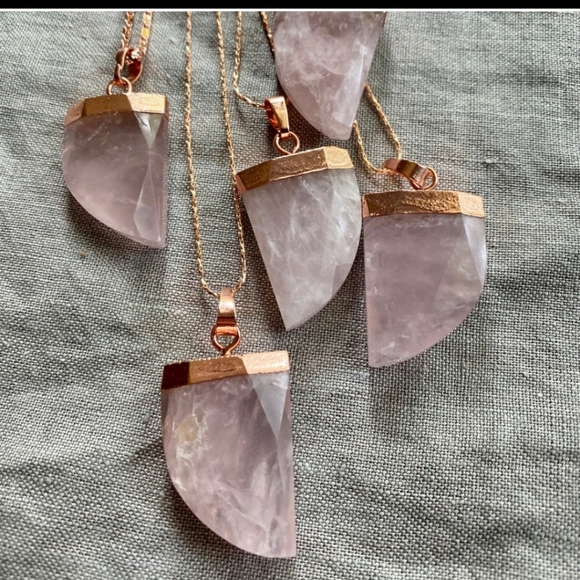🥳HP🥳 18K Rose Gold Rose Quartz Boho Necklace - Picture 5 of 8